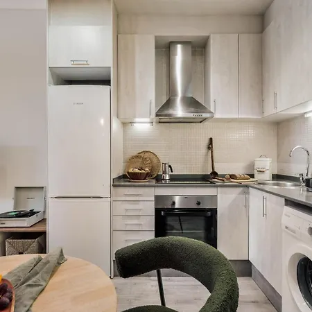 Spacest - Carrer Del Comte Borrell D Apartament